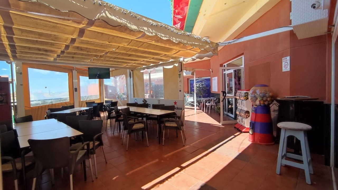 F2052: Commercial for sale in Los Altos