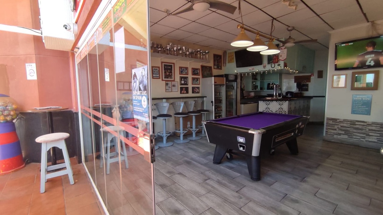 F2052: Commercial for sale in Los Altos