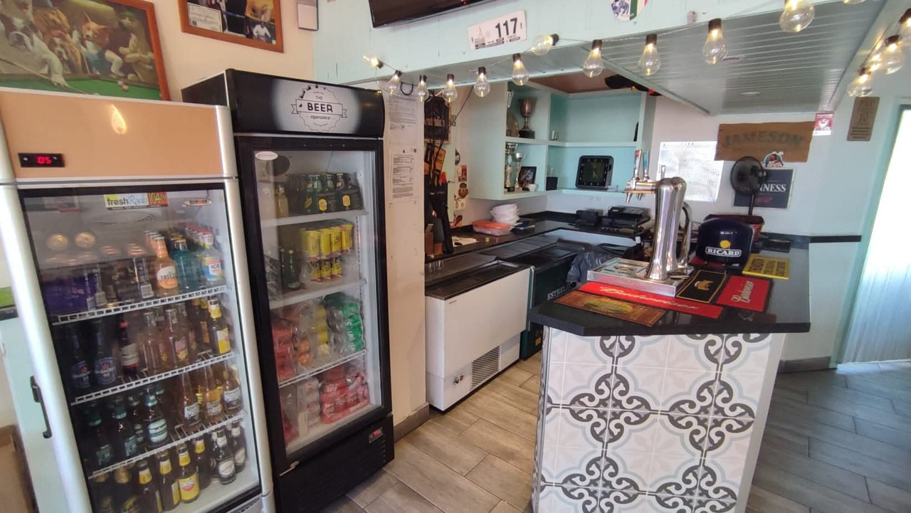 F2052: Commercial for sale in Los Altos