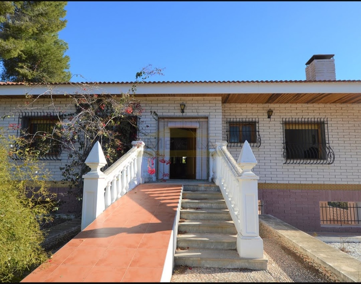 F1157: Villa for sale in Campoamor